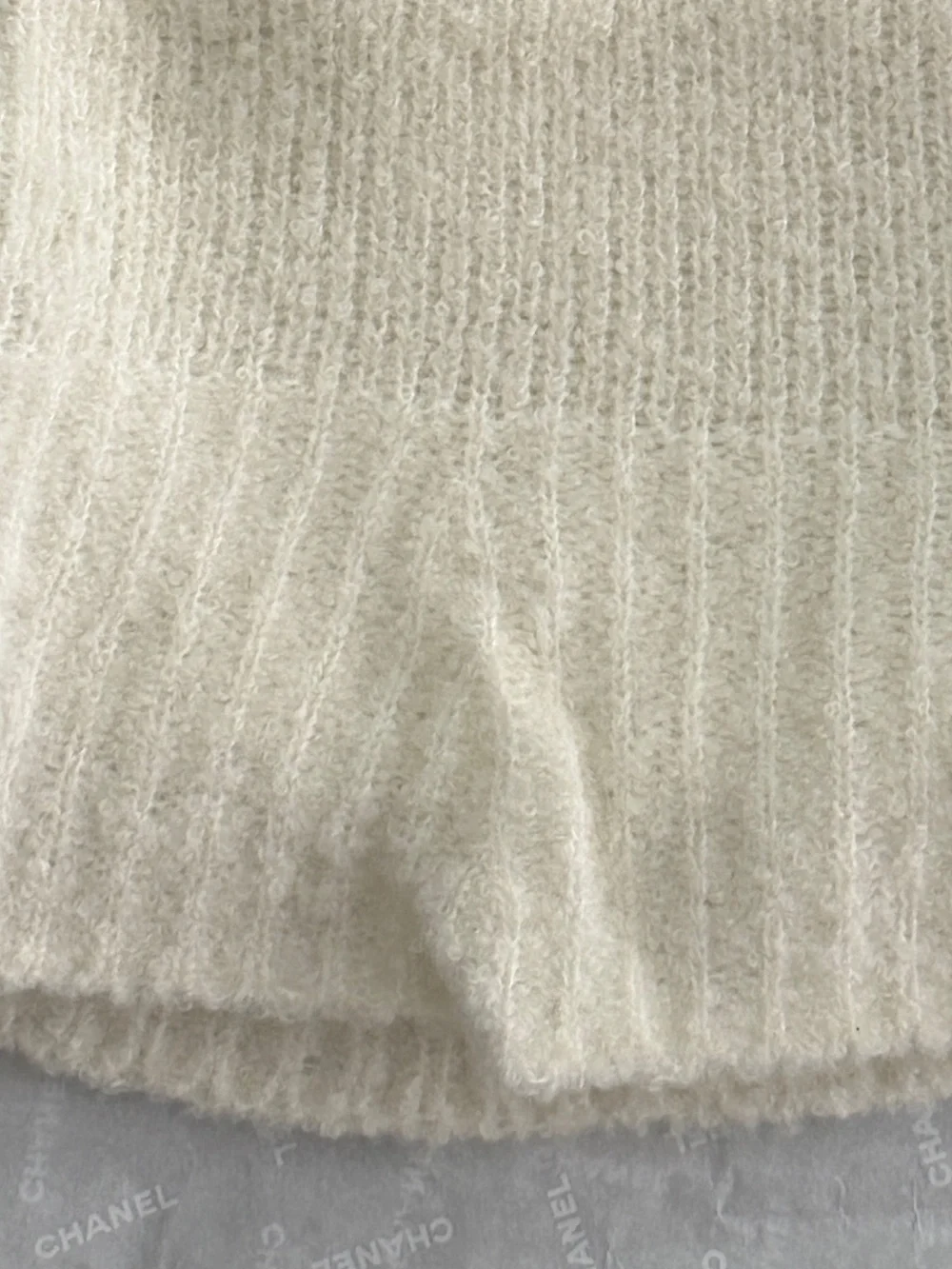 Chanel 25K Cream Cashmere CC Balaclava